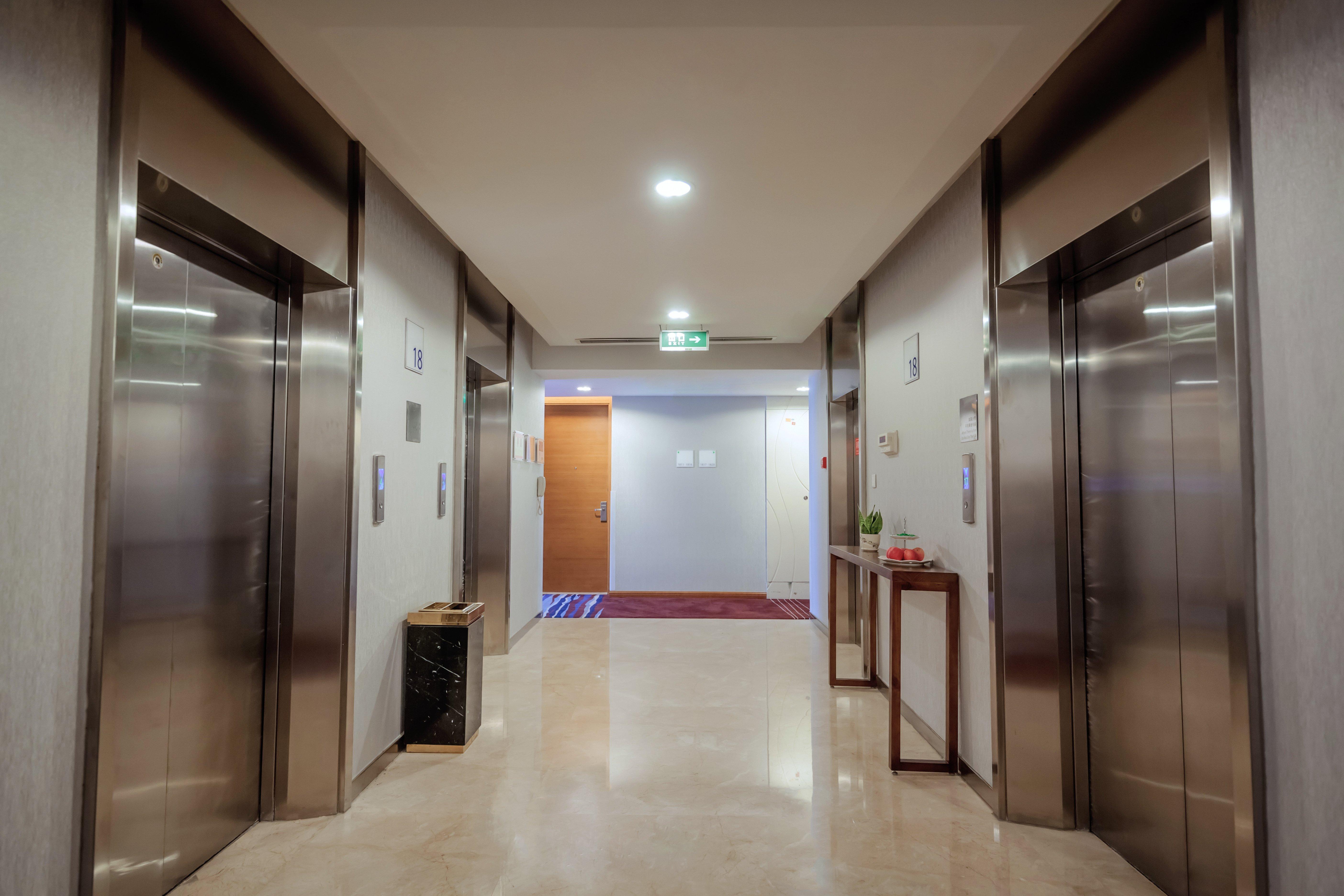 Holiday Inn Express Chongqing Guanyinqiao By Ihg Εξωτερικό φωτογραφία