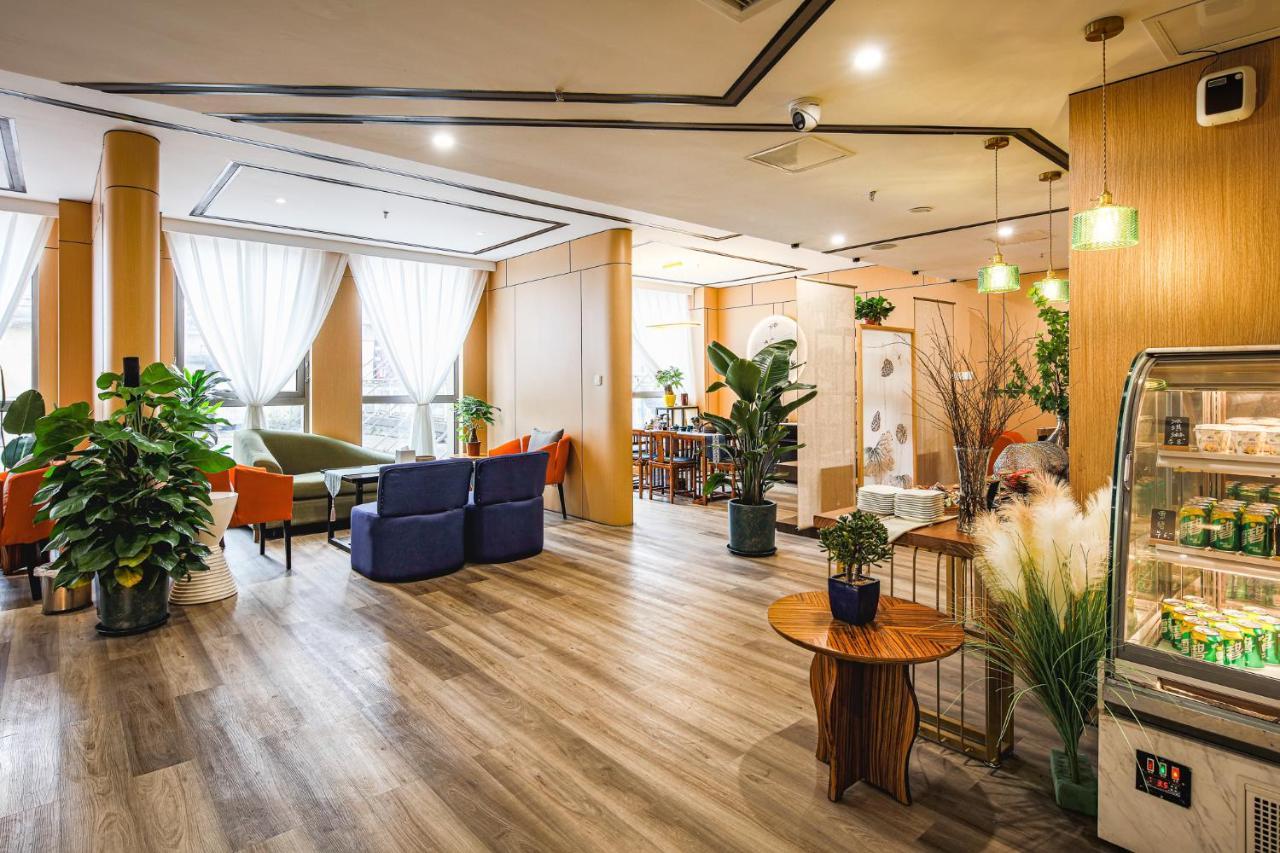 Holiday Inn Express Chongqing Guanyinqiao By Ihg Εξωτερικό φωτογραφία